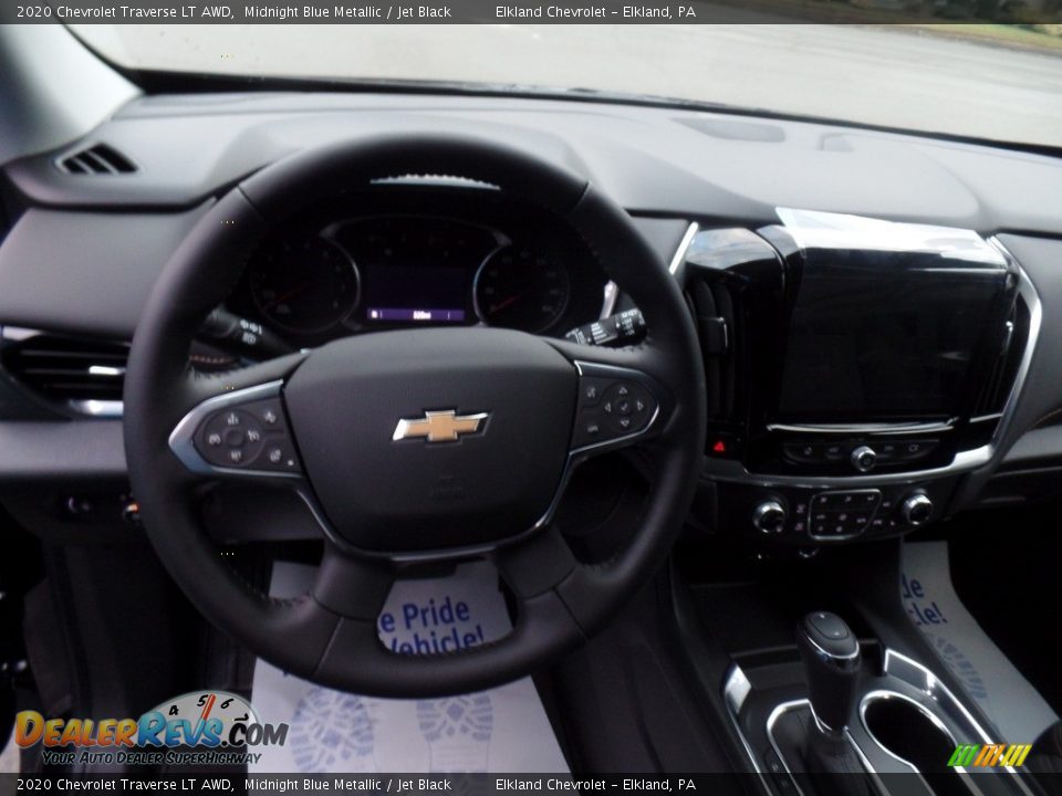 2020 Chevrolet Traverse LT AWD Midnight Blue Metallic / Jet Black Photo #17