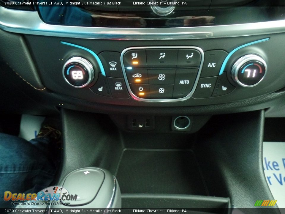 2020 Chevrolet Traverse LT AWD Midnight Blue Metallic / Jet Black Photo #28