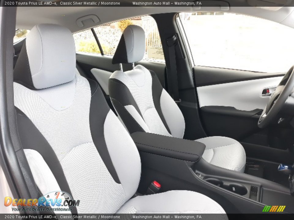 Front Seat of 2020 Toyota Prius LE AWD-e Photo #7