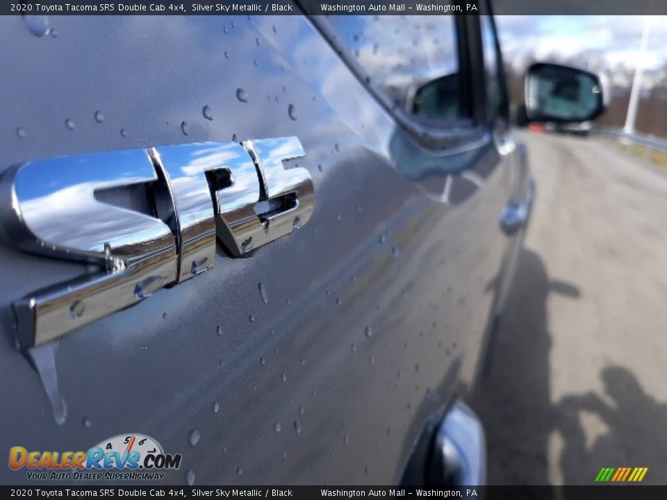 2020 Toyota Tacoma SR5 Double Cab 4x4 Silver Sky Metallic / Black Photo #24