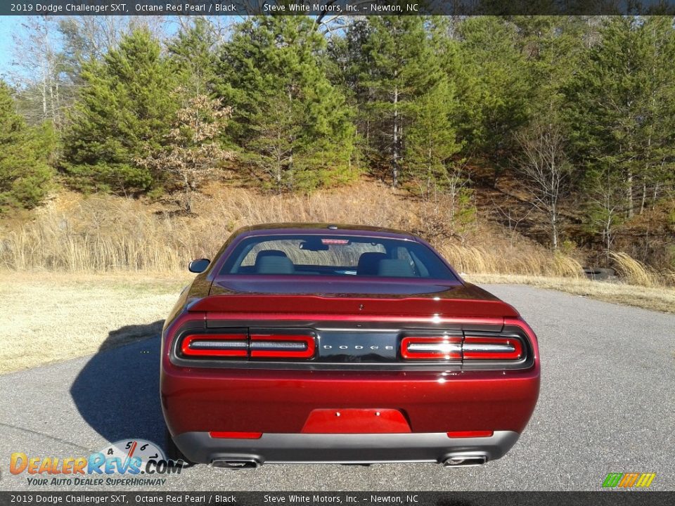 2019 Dodge Challenger SXT Octane Red Pearl / Black Photo #7