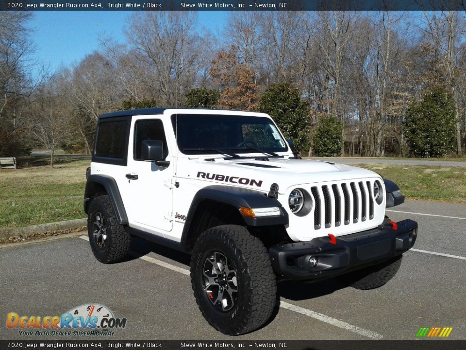 Front 3/4 View of 2020 Jeep Wrangler Rubicon 4x4 Photo #4