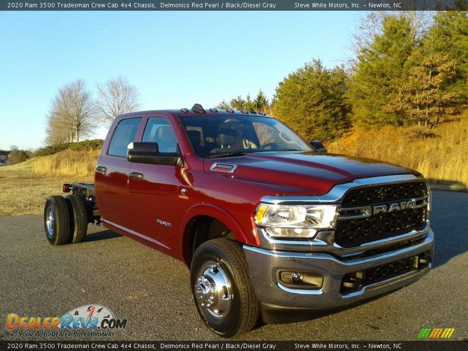 Front 3/4 View of 2020 Ram 3500 Tradesman Crew Cab 4x4 Chassis Photo #4