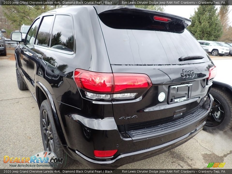 2020 Jeep Grand Cherokee Laredo 4x4 Diamond Black Crystal Pearl / Black Photo #3