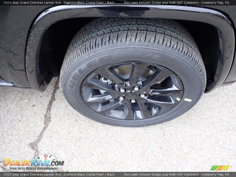 2020 Jeep Grand Cherokee Laredo 4x4 Diamond Black Crystal Pearl / Black Photo #8