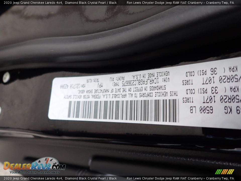 2020 Jeep Grand Cherokee Laredo 4x4 Diamond Black Crystal Pearl / Black Photo #15