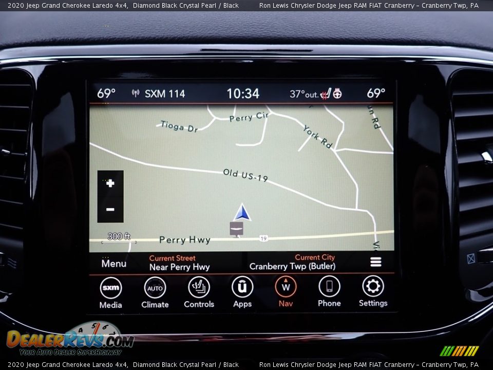 2020 Jeep Grand Cherokee Laredo 4x4 Diamond Black Crystal Pearl / Black Photo #18