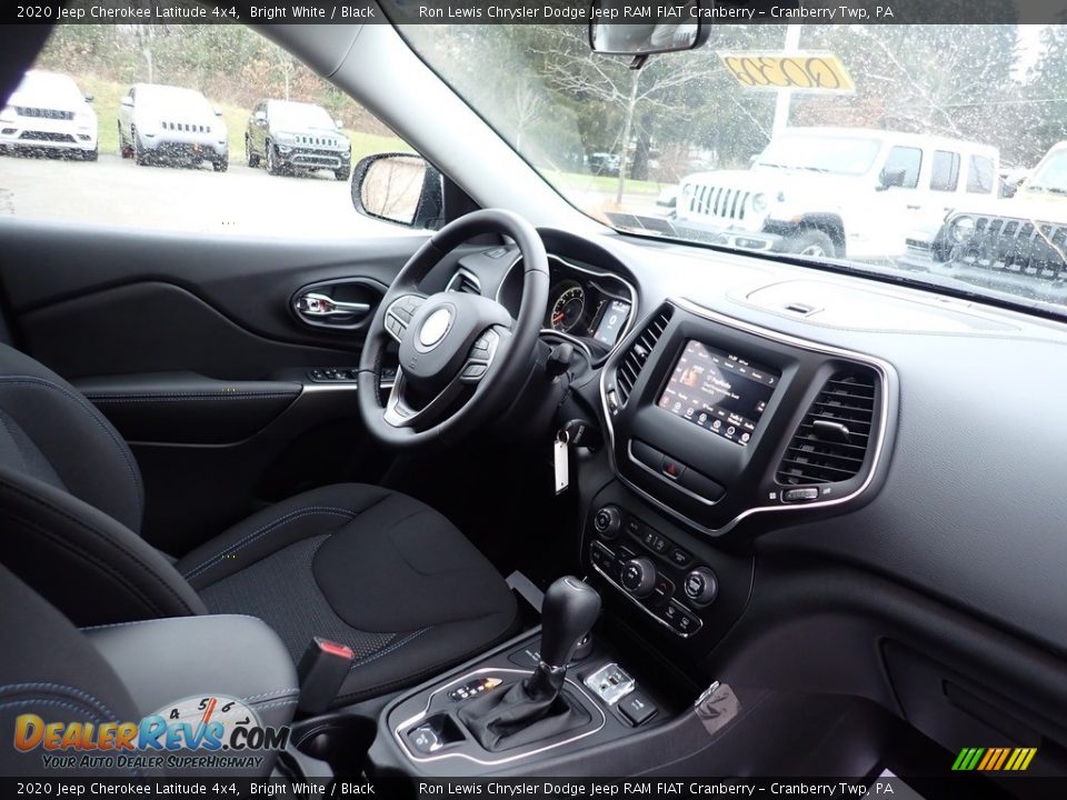 2020 Jeep Cherokee Latitude 4x4 Bright White / Black Photo #11