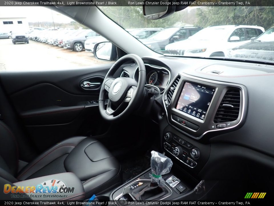 2020 Jeep Cherokee Trailhawk 4x4 Light Brownstone Pearl / Black Photo #11
