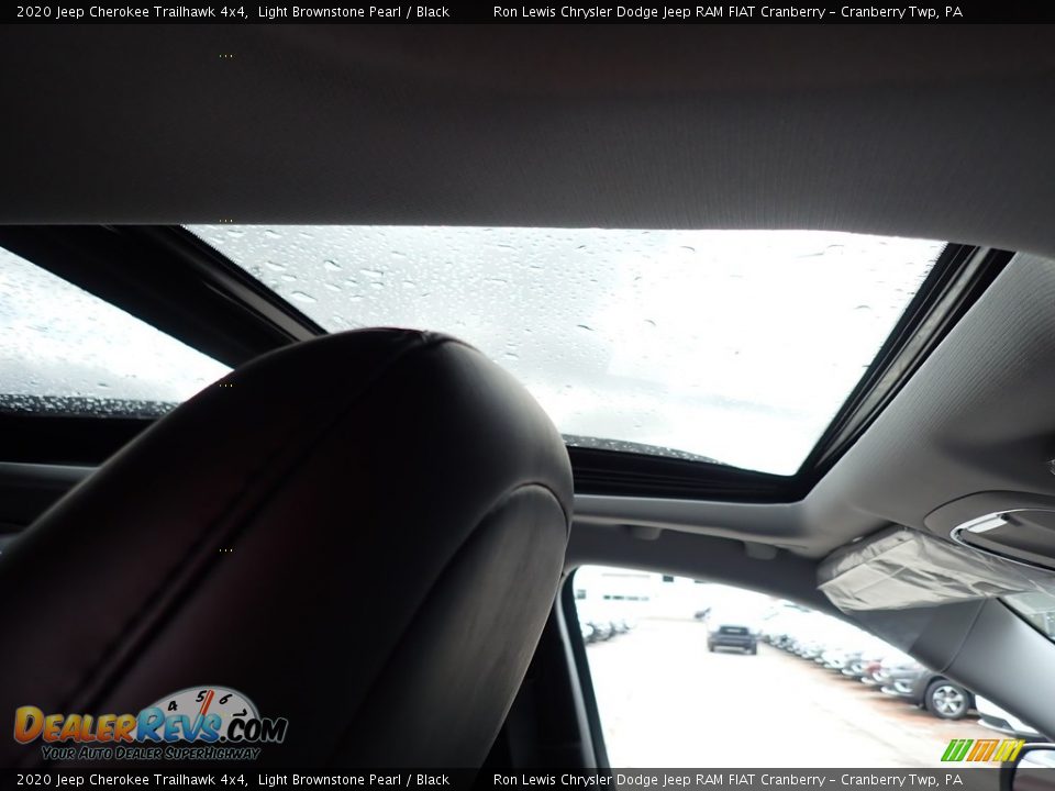 2020 Jeep Cherokee Trailhawk 4x4 Light Brownstone Pearl / Black Photo #12