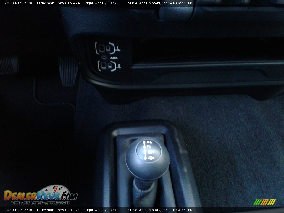 2020 Ram 2500 Tradesman Crew Cab 4x4 Bright White / Black Photo #25
