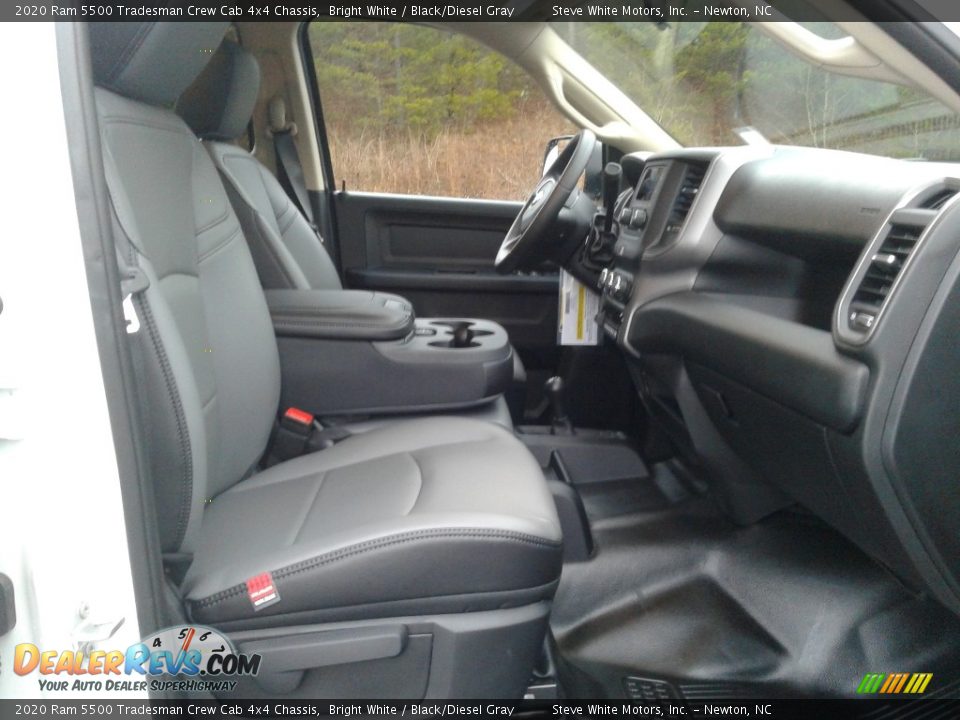 2020 Ram 5500 Tradesman Crew Cab 4x4 Chassis Bright White / Black/Diesel Gray Photo #16