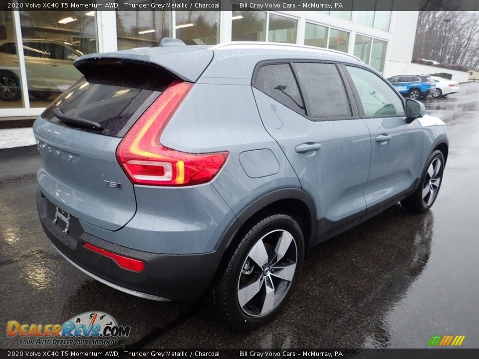 2020 Volvo XC40 T5 Momentum AWD Thunder Grey Metallic / Charcoal Photo #2