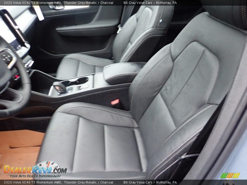 Front Seat of 2020 Volvo XC40 T5 Momentum AWD Photo #7