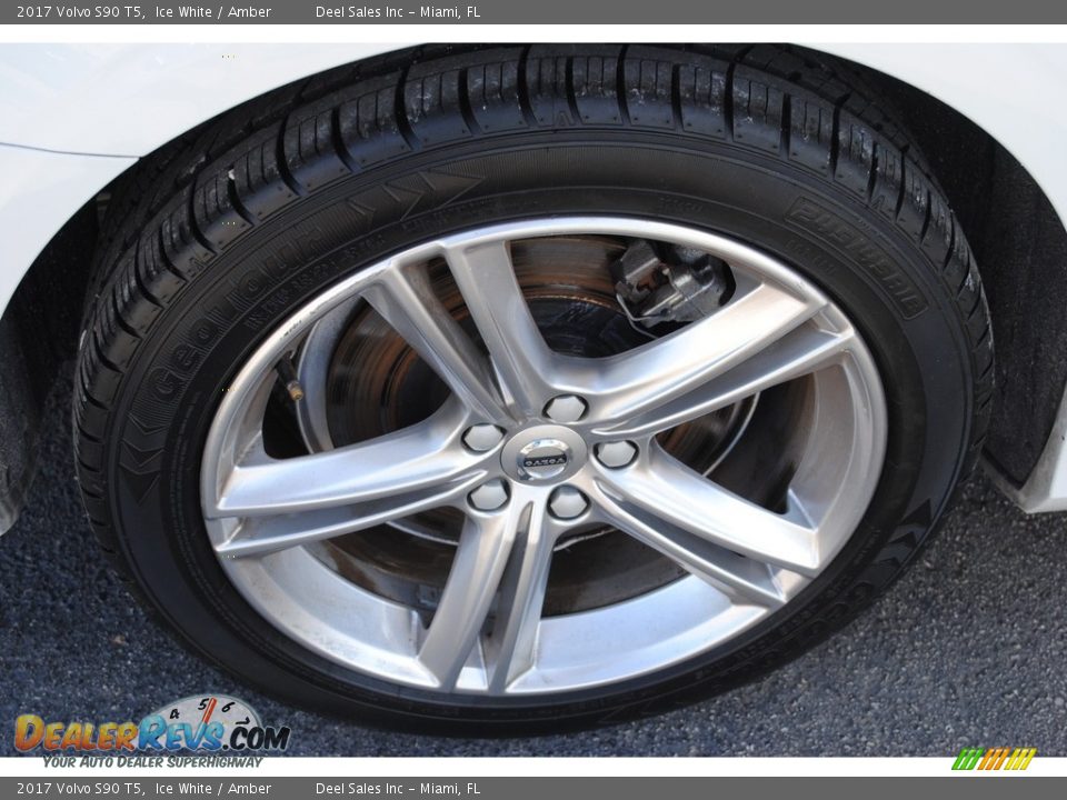 2017 Volvo S90 T5 Ice White / Amber Photo #11