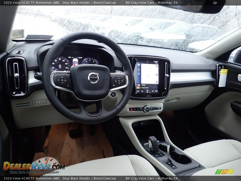 Blond/Charcoal Interior - 2020 Volvo XC40 T5 Momentum AWD Photo #9