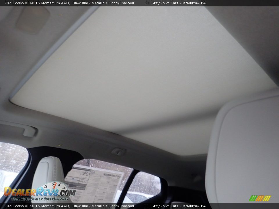 2020 Volvo XC40 T5 Momentum AWD Onyx Black Metallic / Blond/Charcoal Photo #11