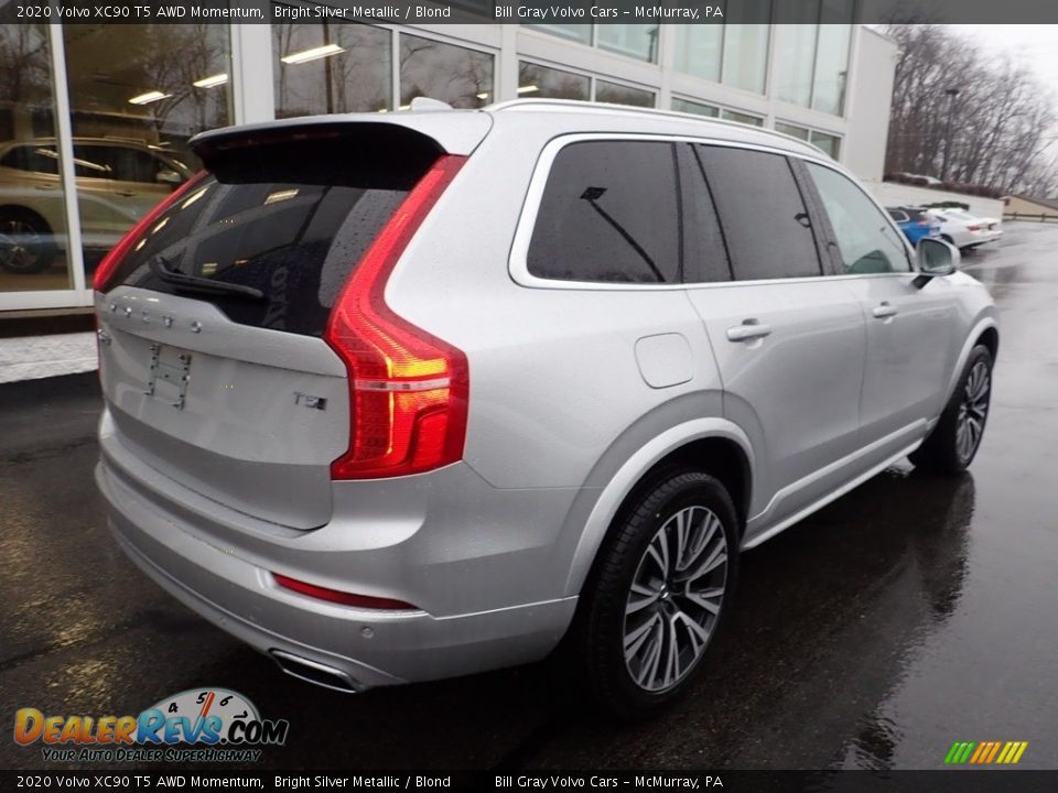 2020 Volvo XC90 T5 AWD Momentum Bright Silver Metallic / Blond Photo #2