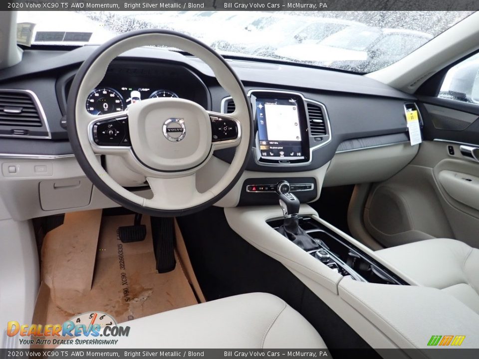2020 Volvo XC90 T5 AWD Momentum Bright Silver Metallic / Blond Photo #10