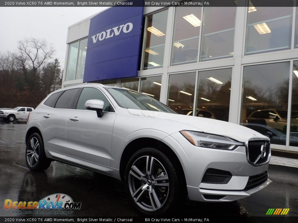 Front 3/4 View of 2020 Volvo XC60 T6 AWD Momentum Photo #1