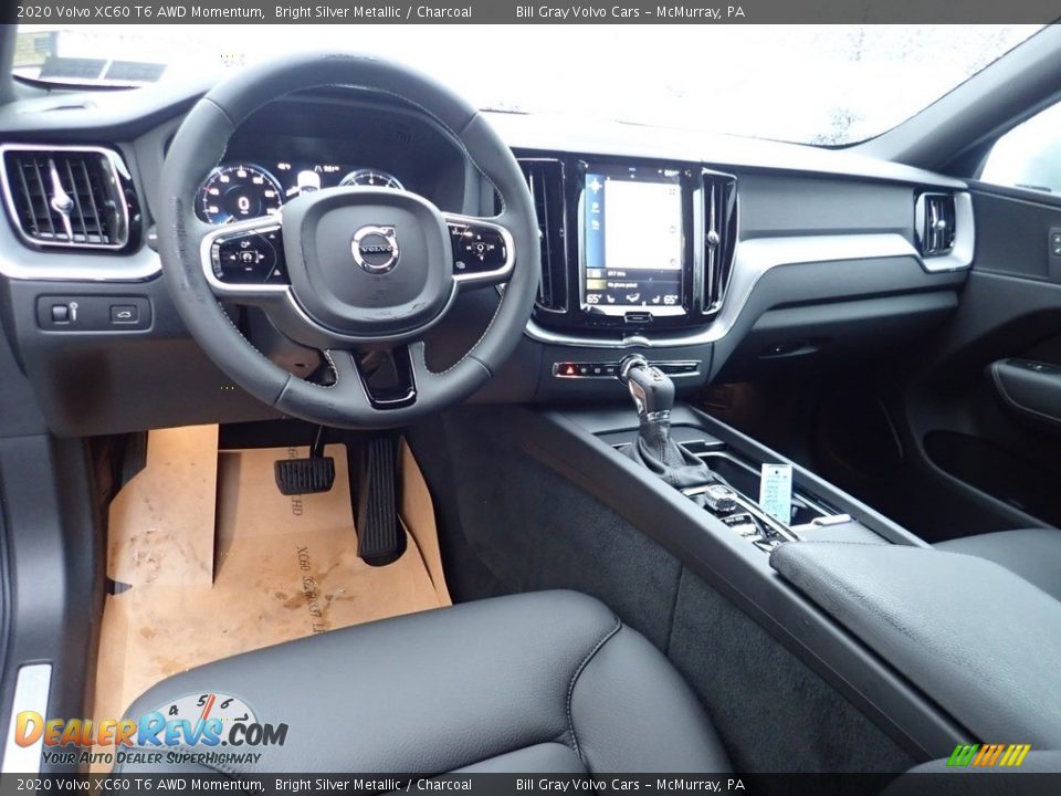 Front Seat of 2020 Volvo XC60 T6 AWD Momentum Photo #9