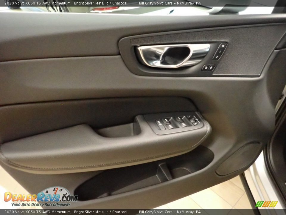 Door Panel of 2020 Volvo XC60 T5 AWD Momentum Photo #10