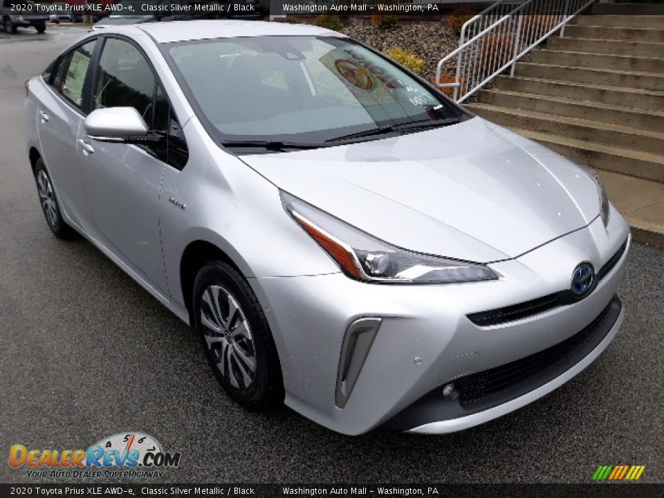 Front 3/4 View of 2020 Toyota Prius XLE AWD-e Photo #1