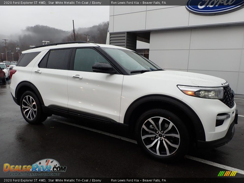 Front 3/4 View of 2020 Ford Explorer ST 4WD Photo #9