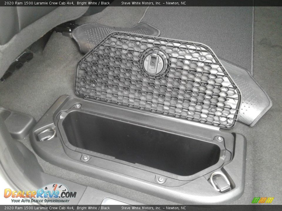 2020 Ram 1500 Laramie Crew Cab 4x4 Bright White / Black Photo #16