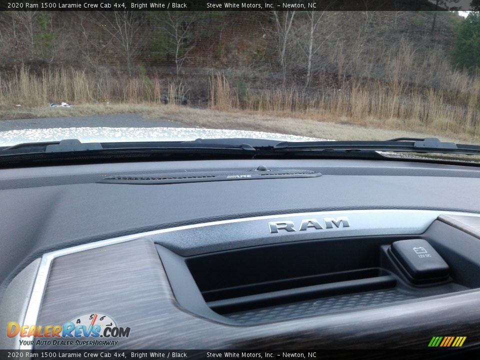 2020 Ram 1500 Laramie Crew Cab 4x4 Bright White / Black Photo #27