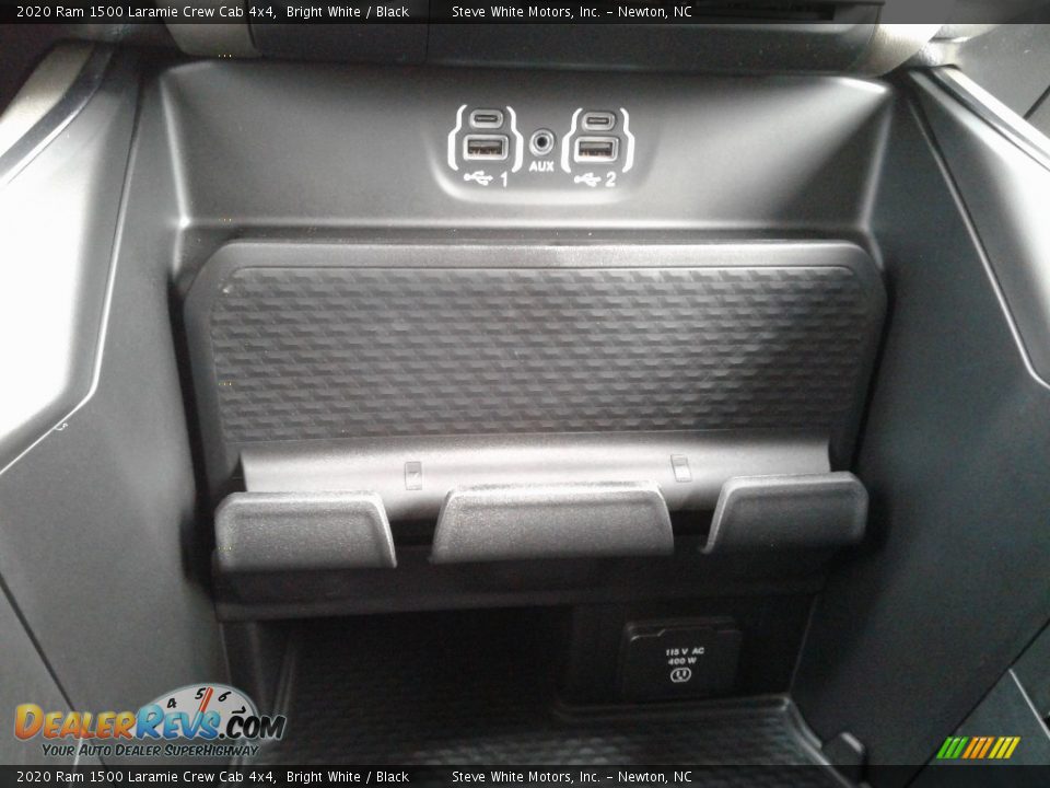 2020 Ram 1500 Laramie Crew Cab 4x4 Bright White / Black Photo #33