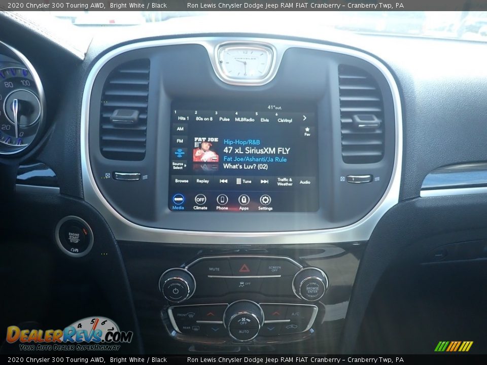 Controls of 2020 Chrysler 300 Touring AWD Photo #16