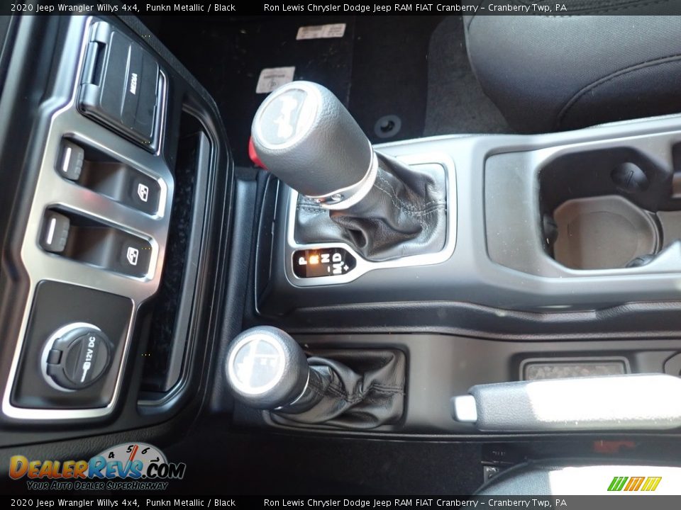 2020 Jeep Wrangler Willys 4x4 Shifter Photo #20