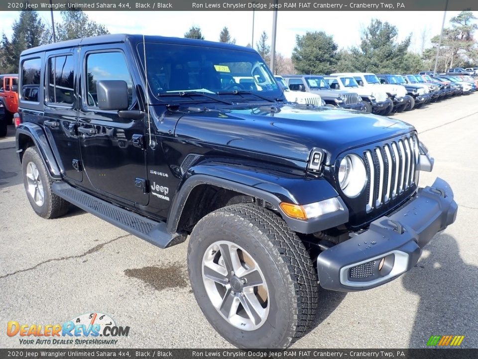 Front 3/4 View of 2020 Jeep Wrangler Unlimited Sahara 4x4 Photo #7