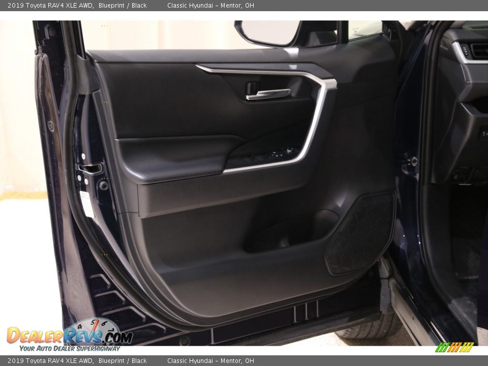 2019 Toyota RAV4 XLE AWD Blueprint / Black Photo #4