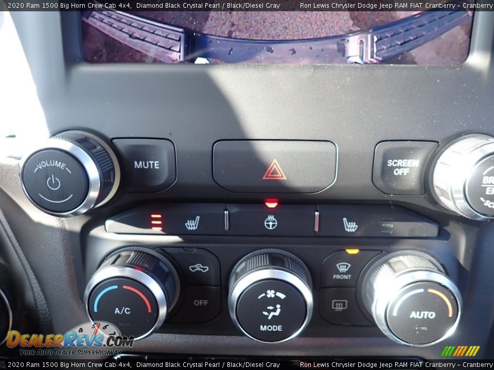 2020 Ram 1500 Big Horn Crew Cab 4x4 Diamond Black Crystal Pearl / Black/Diesel Gray Photo #17