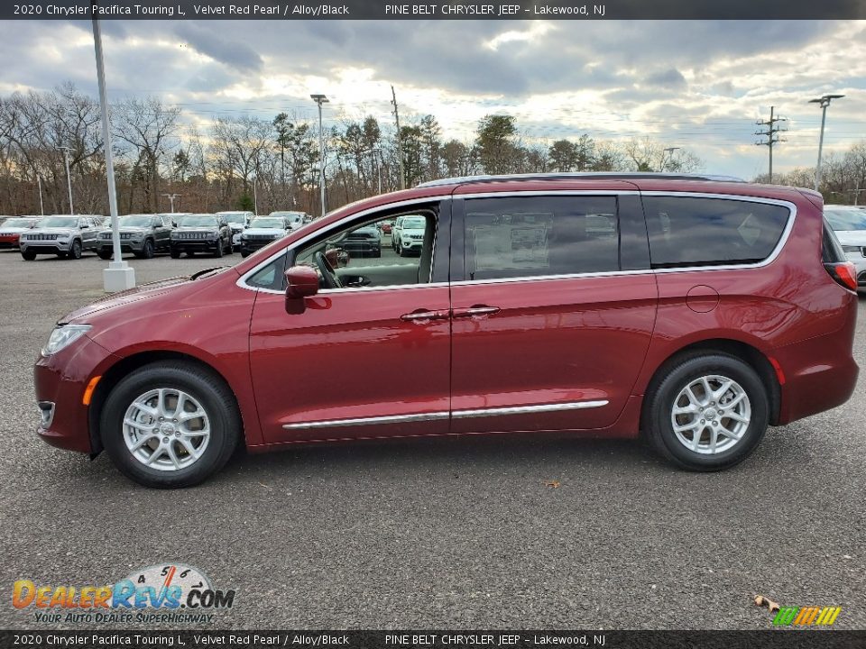 2020 Chrysler Pacifica Touring L Velvet Red Pearl / Alloy/Black Photo #3