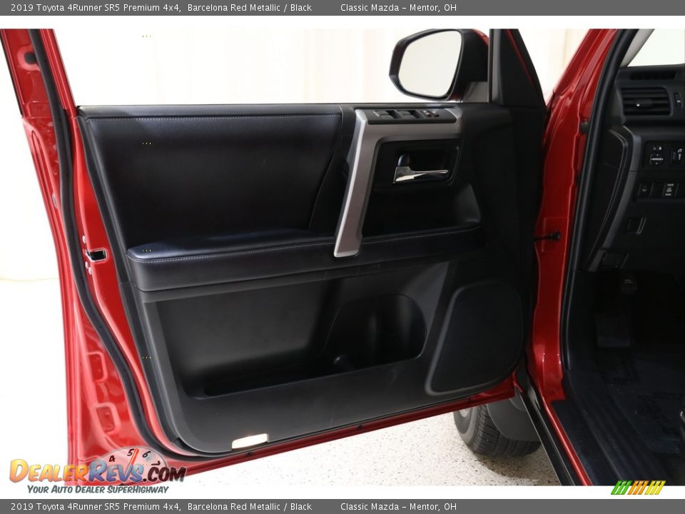 2019 Toyota 4Runner SR5 Premium 4x4 Barcelona Red Metallic / Black Photo #4