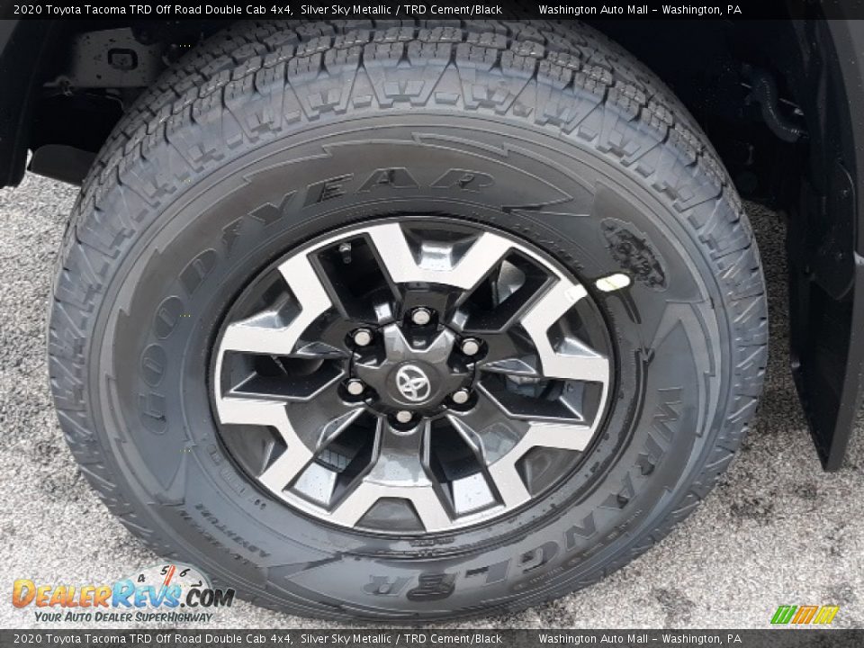 2020 Toyota Tacoma TRD Off Road Double Cab 4x4 Silver Sky Metallic / TRD Cement/Black Photo #32