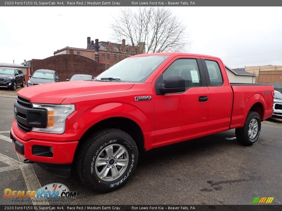 Front 3/4 View of 2020 Ford F150 XL SuperCab 4x4 Photo #6