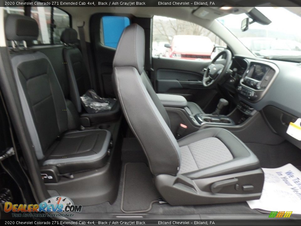 Front Seat of 2020 Chevrolet Colorado Z71 Extended Cab 4x4 Photo #14