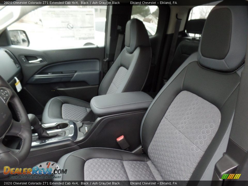 Front Seat of 2020 Chevrolet Colorado Z71 Extended Cab 4x4 Photo #17