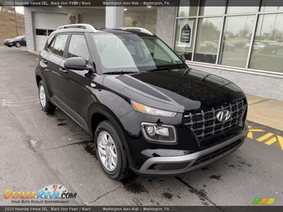 Front 3/4 View of 2020 Hyundai Venue SEL Photo #2