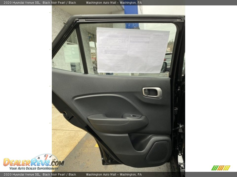 Door Panel of 2020 Hyundai Venue SEL Photo #17