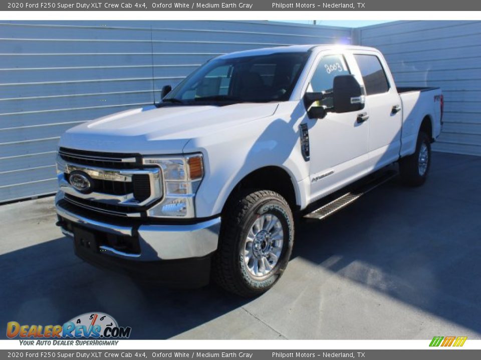 2020 Ford F250 Super Duty XLT Crew Cab 4x4 Oxford White / Medium Earth Gray Photo #4