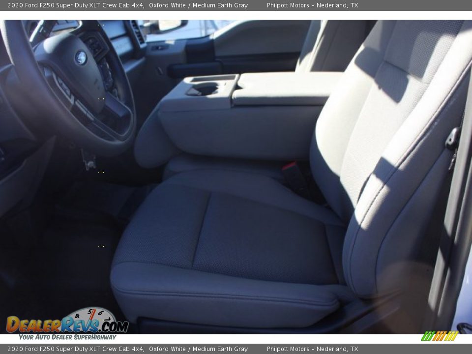 2020 Ford F250 Super Duty XLT Crew Cab 4x4 Oxford White / Medium Earth Gray Photo #10