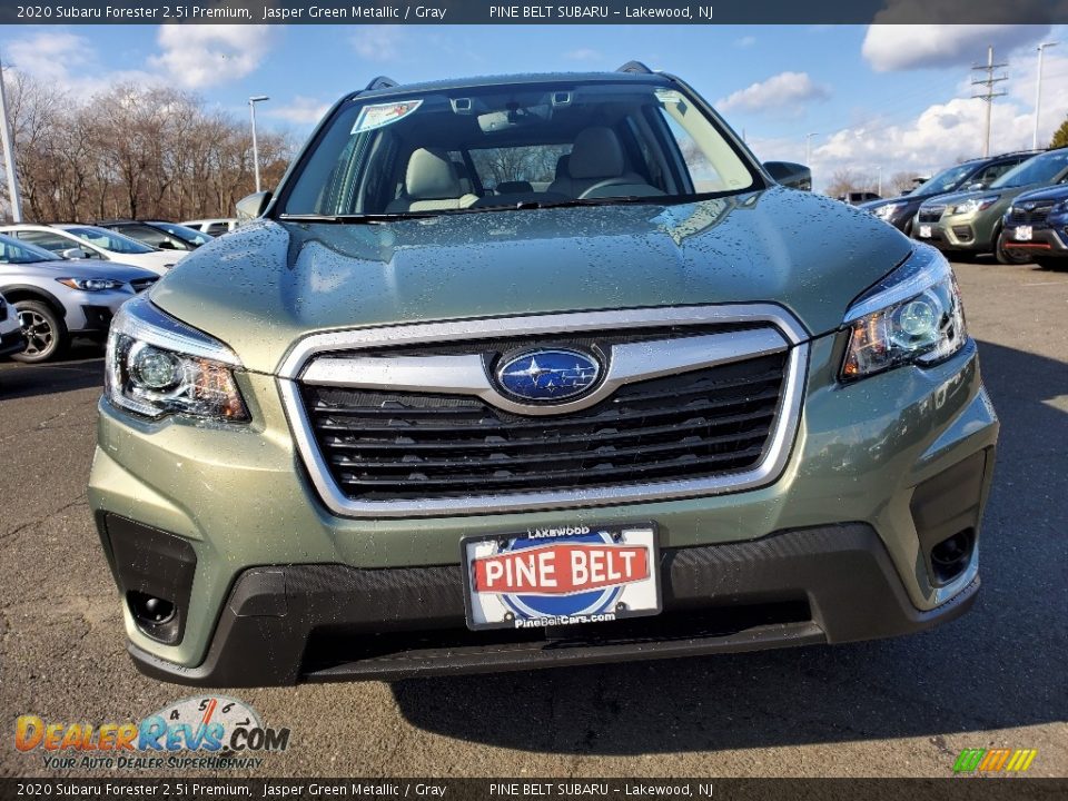 2020 Subaru Forester 2.5i Premium Jasper Green Metallic / Gray Photo #2