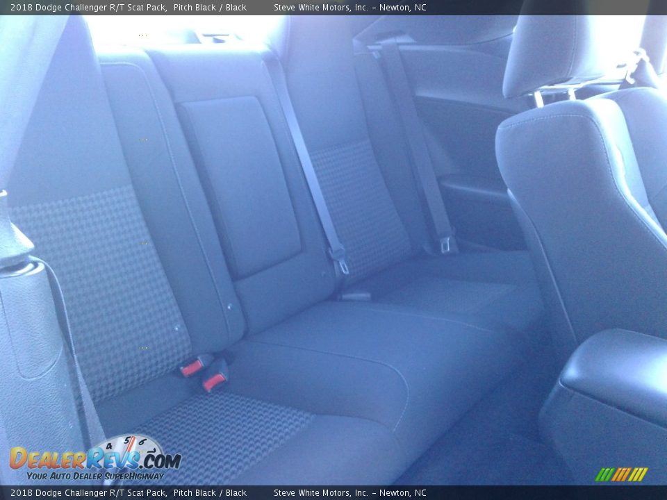 2018 Dodge Challenger R/T Scat Pack Pitch Black / Black Photo #14