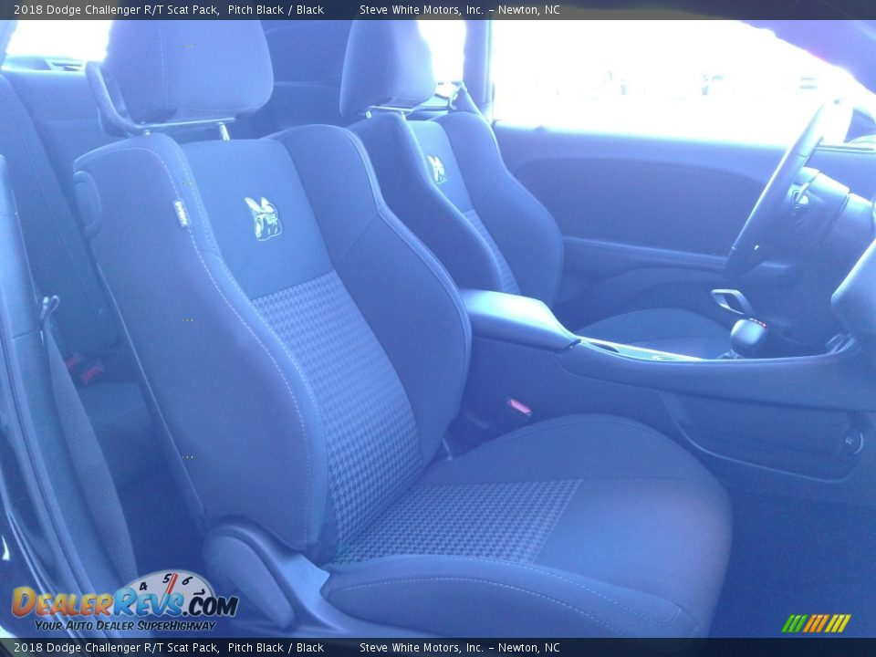 2018 Dodge Challenger R/T Scat Pack Pitch Black / Black Photo #15