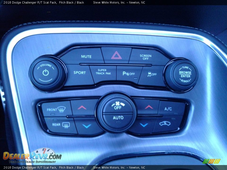 2018 Dodge Challenger R/T Scat Pack Pitch Black / Black Photo #21